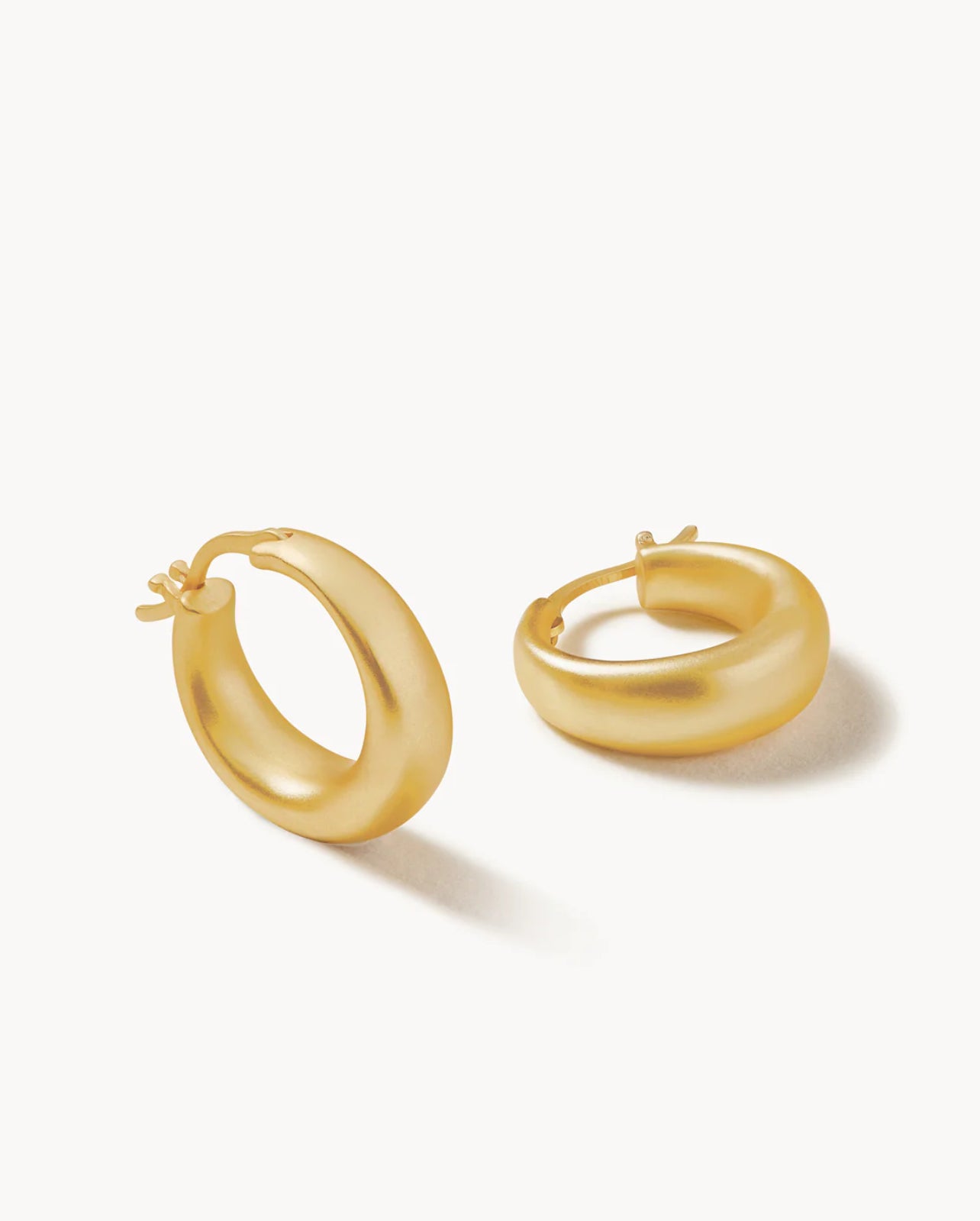 Mod Balloon Earrings Gold