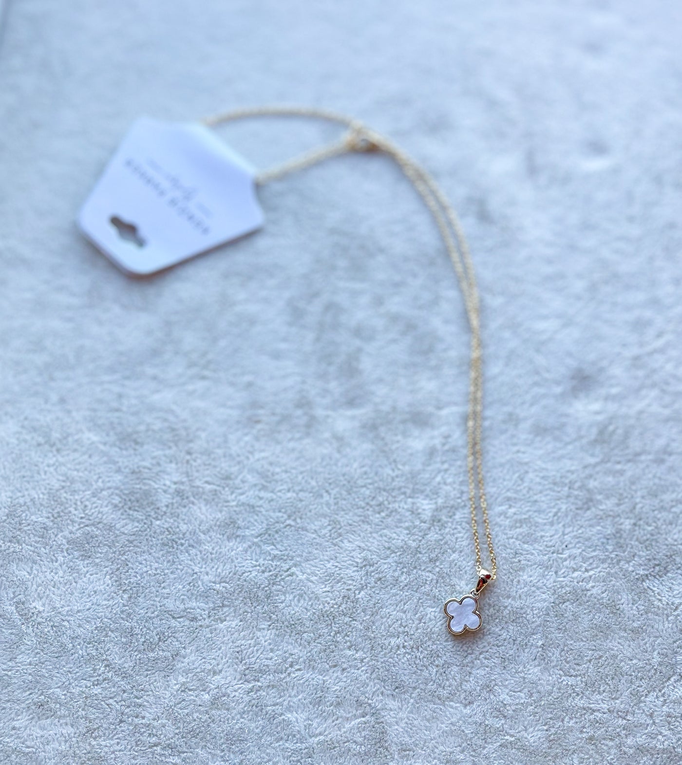 Shell Clover Pendant Necklace