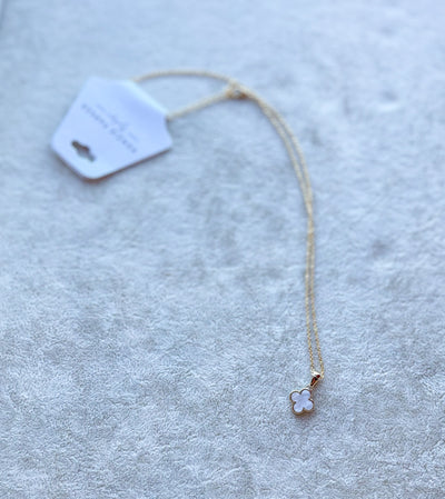 Shell Clover Pendant Necklace