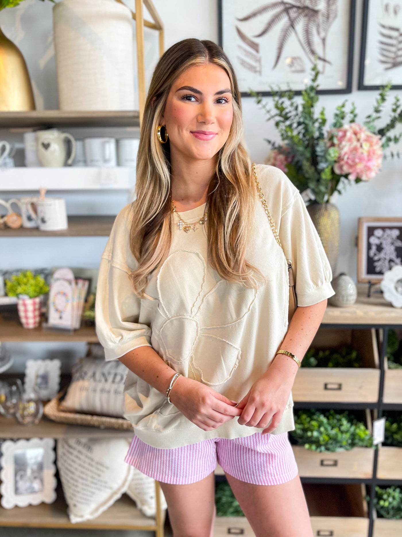Easel Natural Daisy Patch Hoffman Top