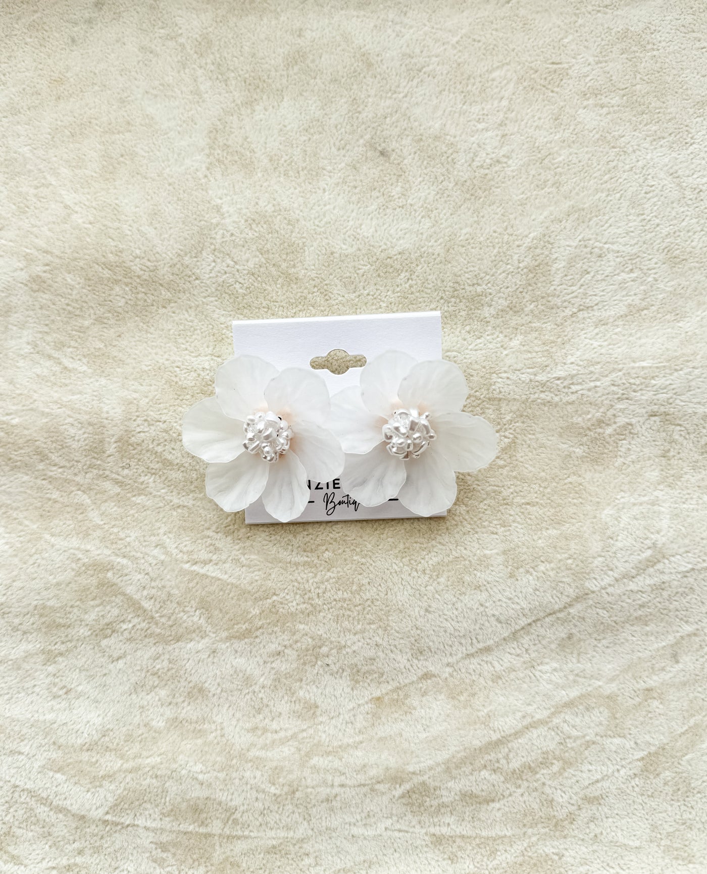 Flower & Pearl Earrings