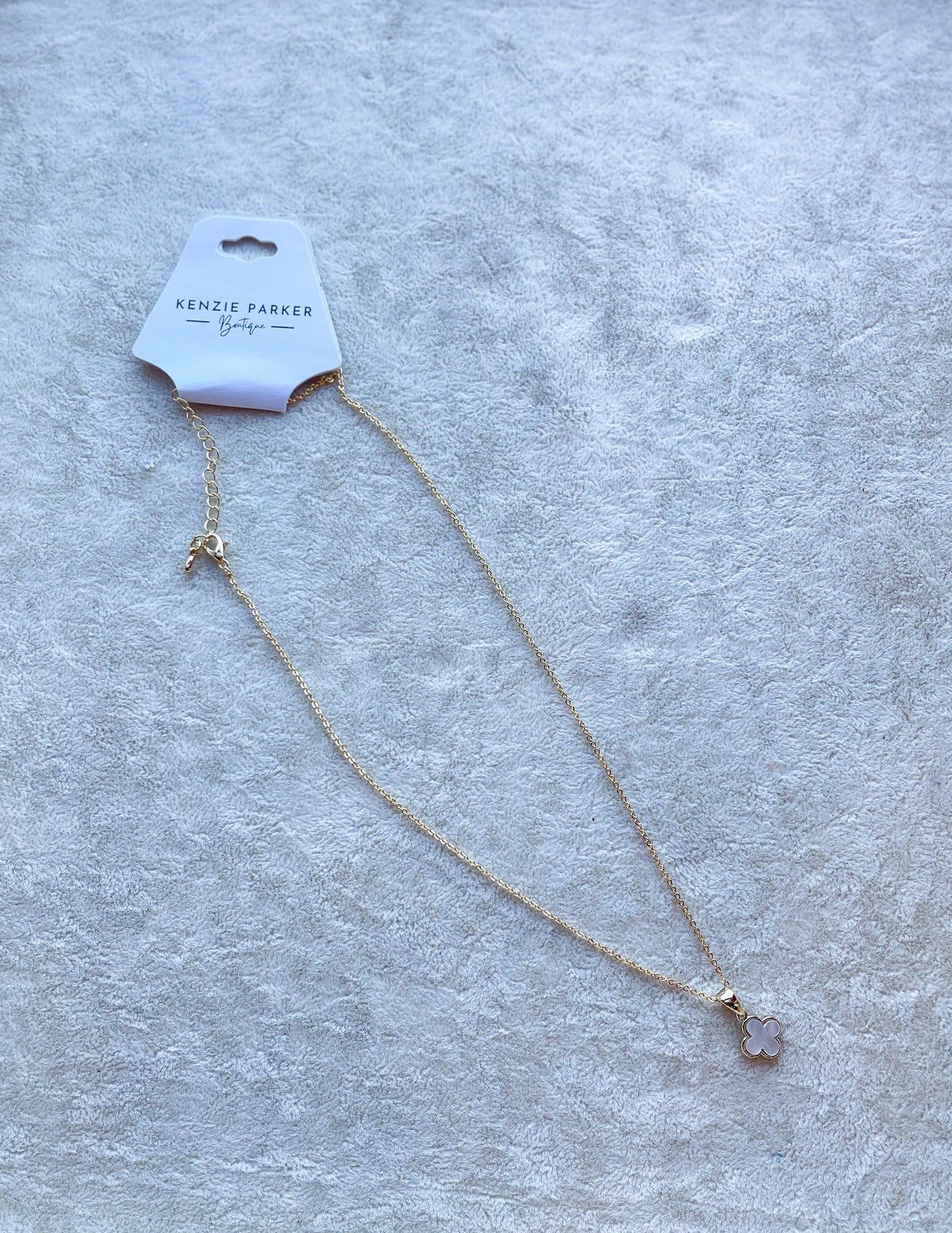 Shell Clover Pendant Necklace