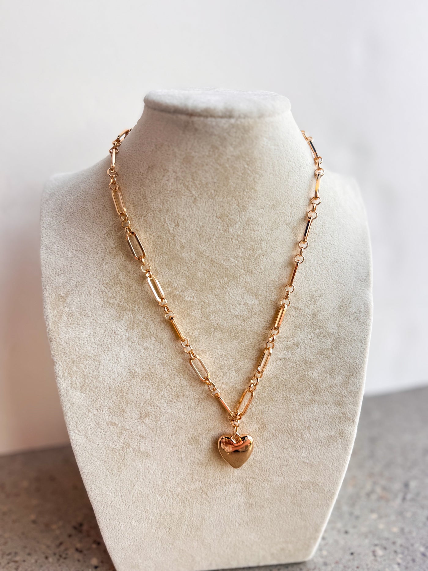 Hannah Puffed Heart Linked Necklace