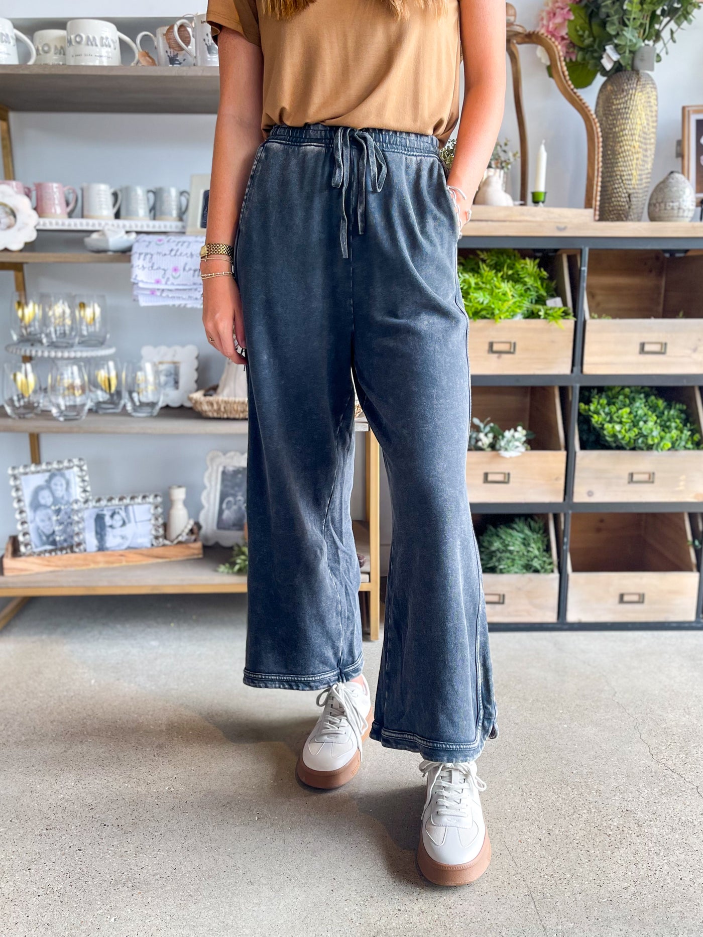 Vivien Easel Black Mineral Wash Pant