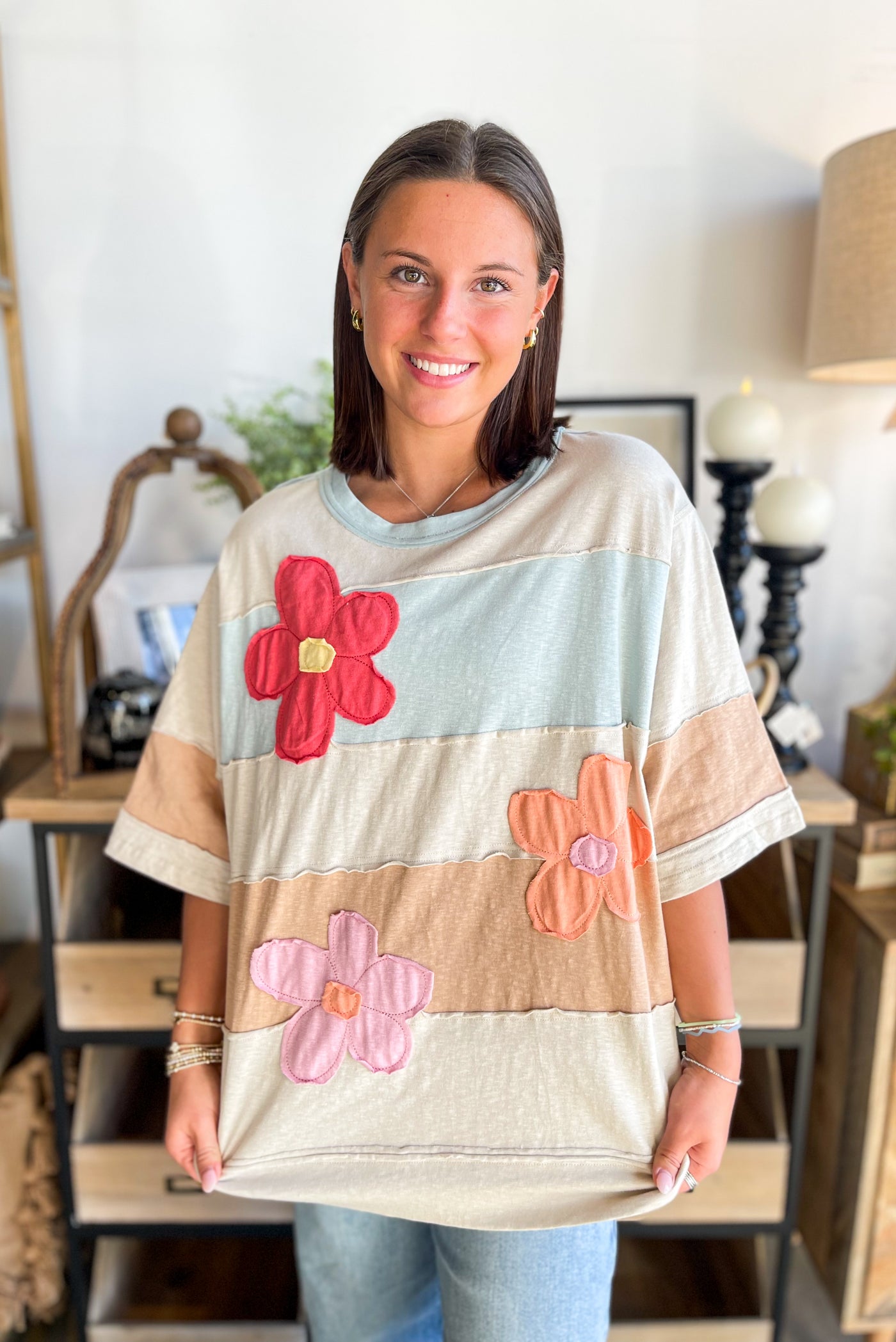 Easel Stone Mocha Flower Top