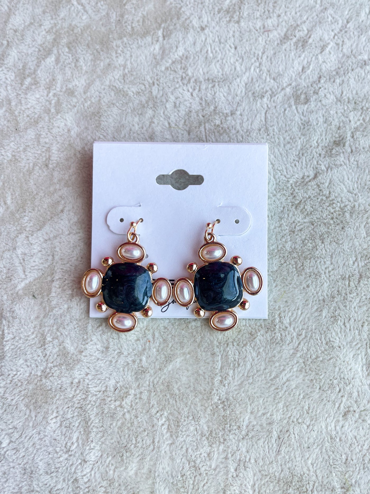 Ava Black Square&Pearl Earrings