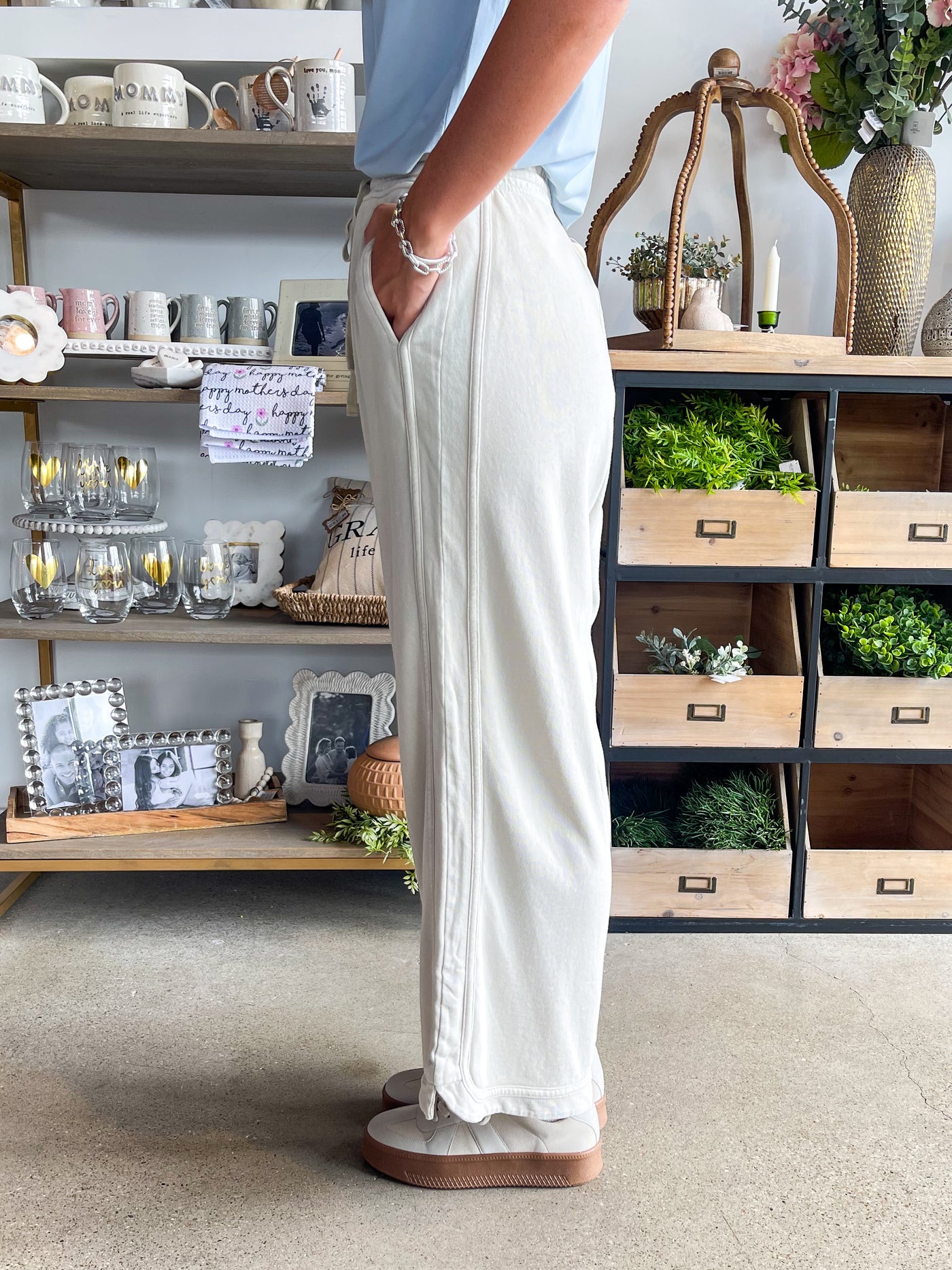 Vivien Easel Ecru Mineral Wash Pant