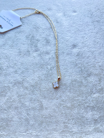 Shell Clover Pendant Necklace