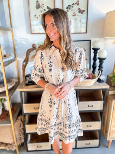 Voy Boarder Print Tiered Dress