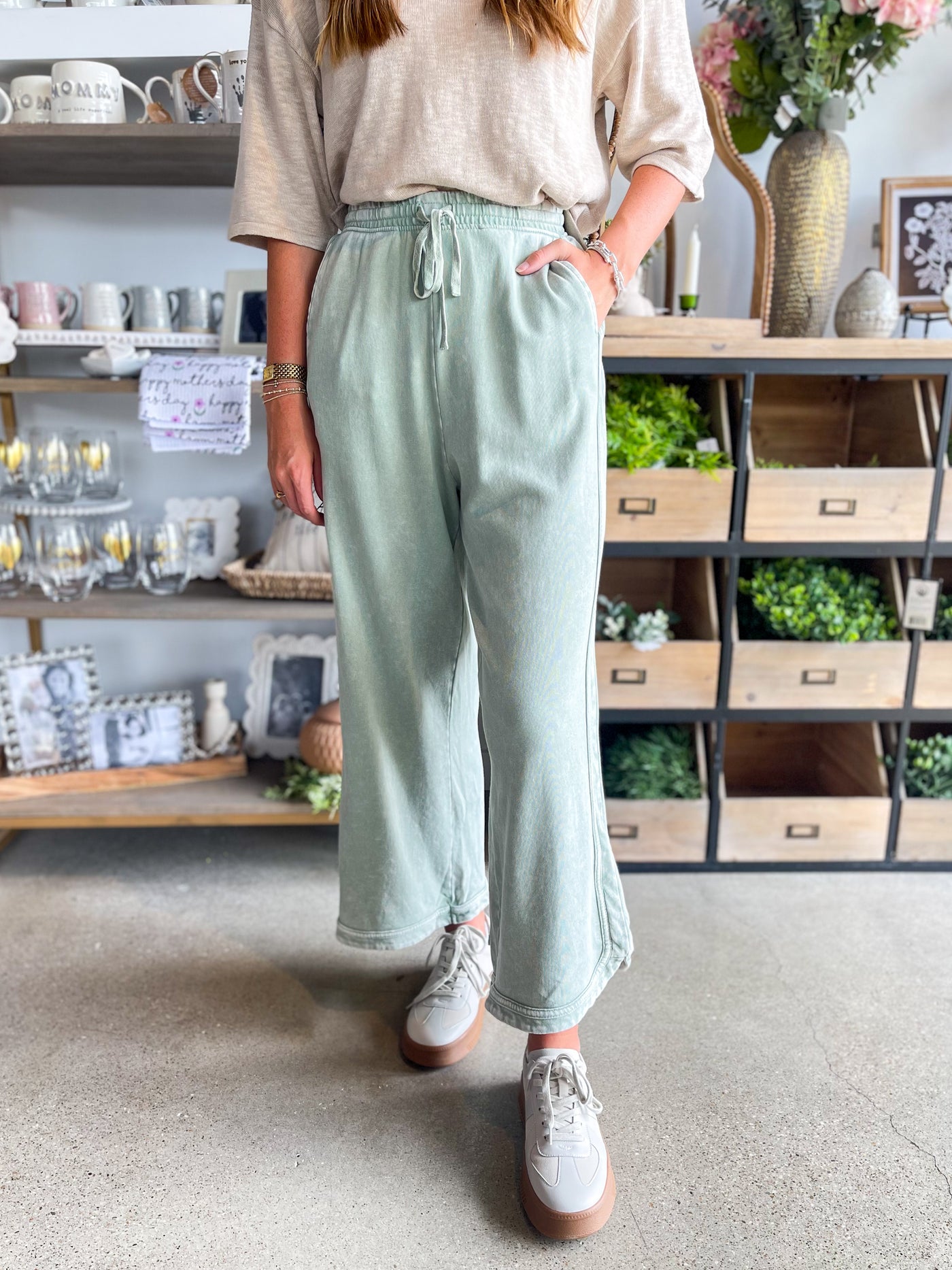 Vivien Easel Sage Mineral Wash Pant