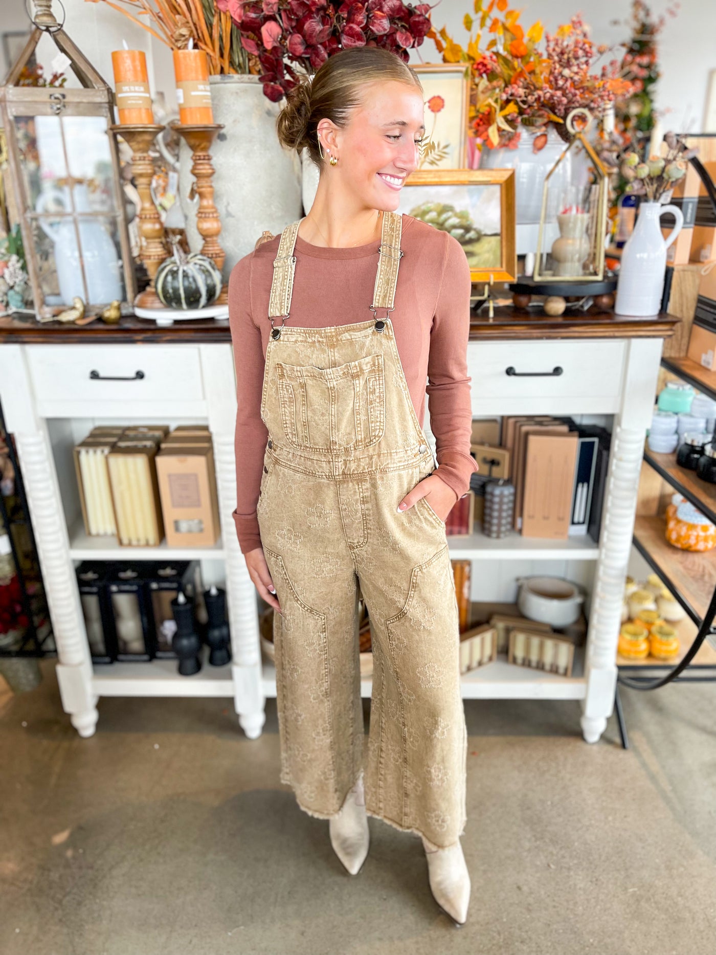 Walnut Flower Pattern Overall