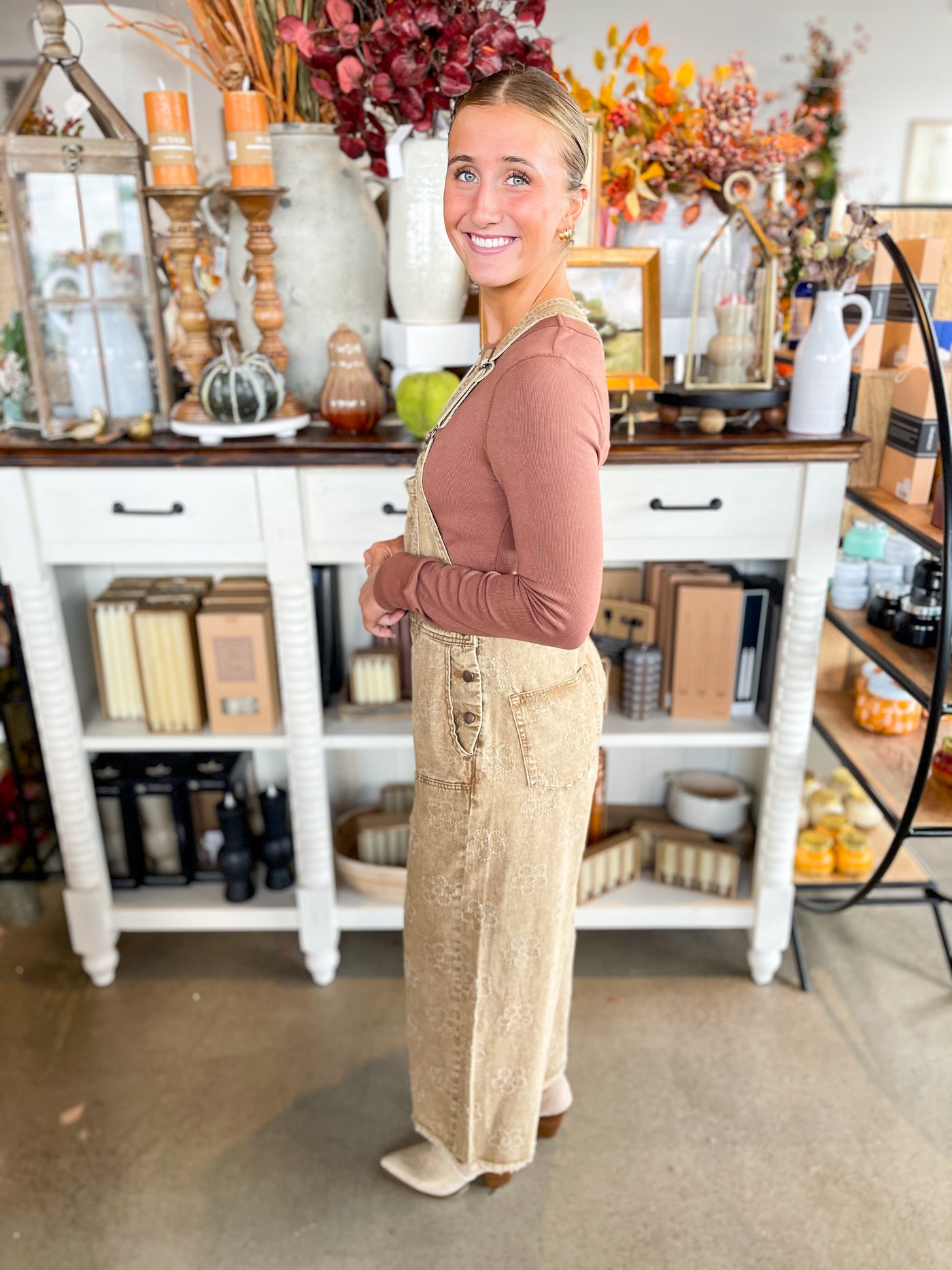 Walnut Flower Pattern Overall