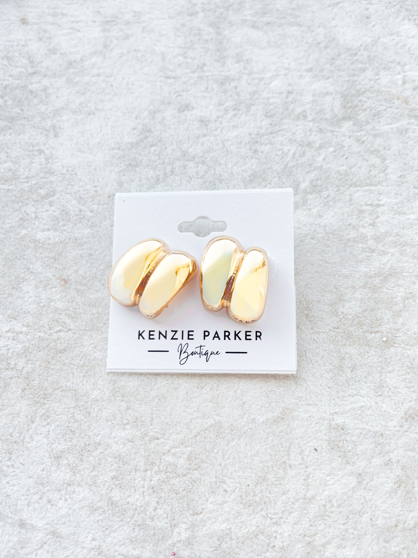 Perry Dome Shareped 2 Teardrop Earrings