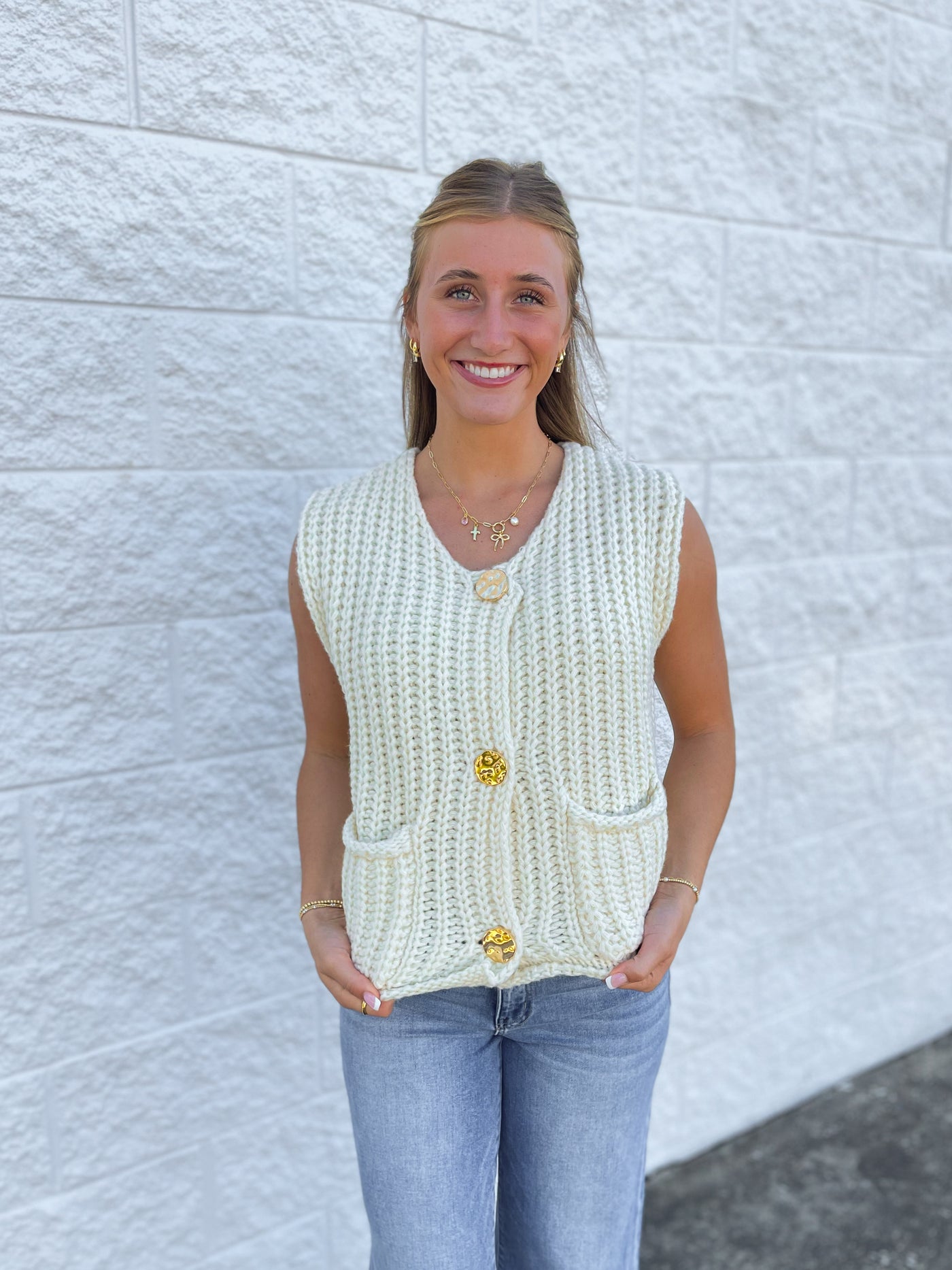 Cream Sleeveless Chunky Sweater Vest
