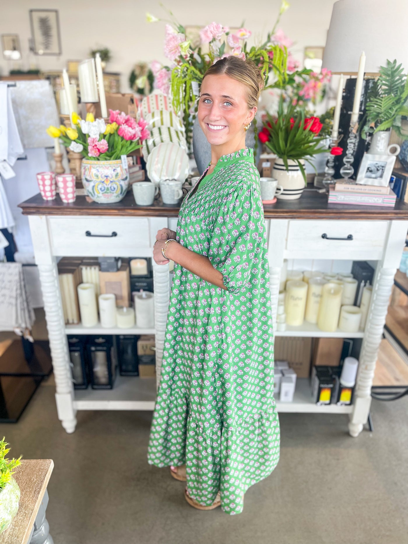 umgee dress green SALE! Umgee Emerald Green Tiered Smocked Midi Dress Small / Emerald Green