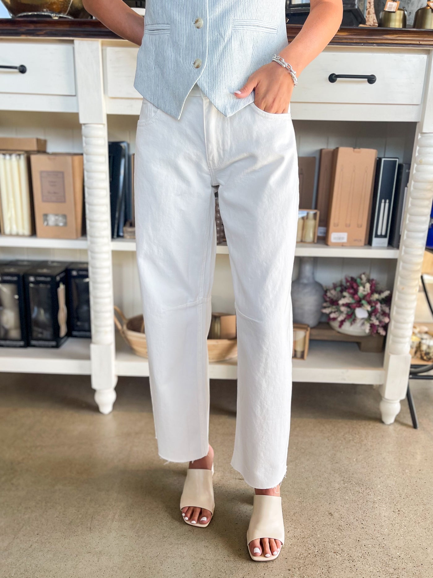 Just USA White Mid Rise Barrel Jean