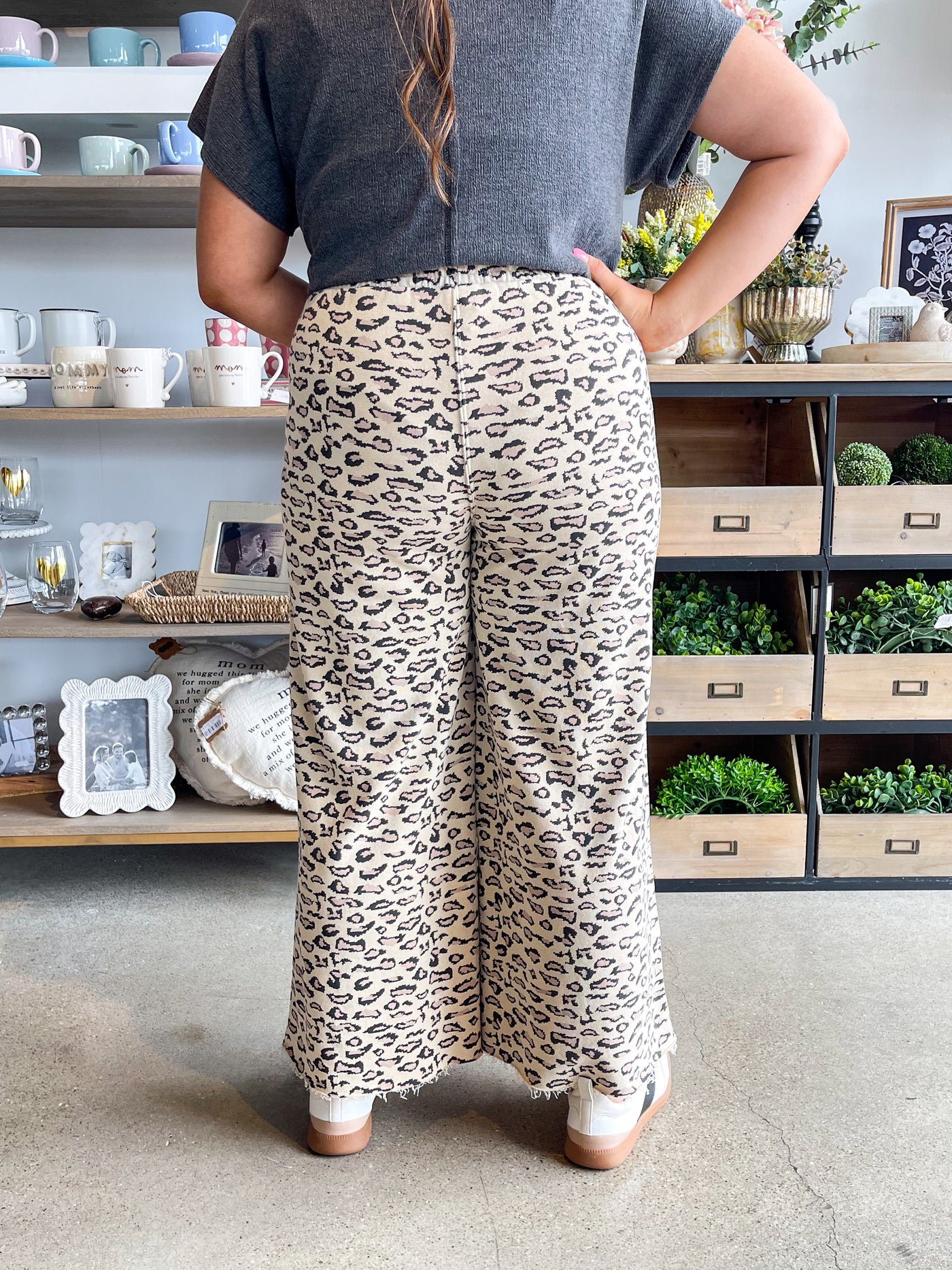 Easel Mocha Mineral Wash Print Pants