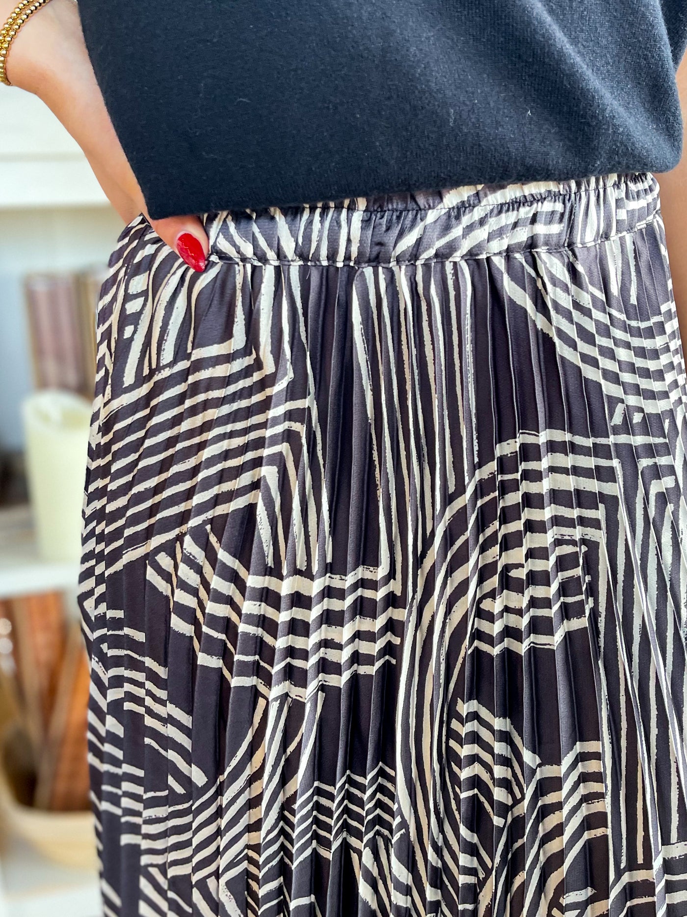 Black Abstract Accordion Skirt