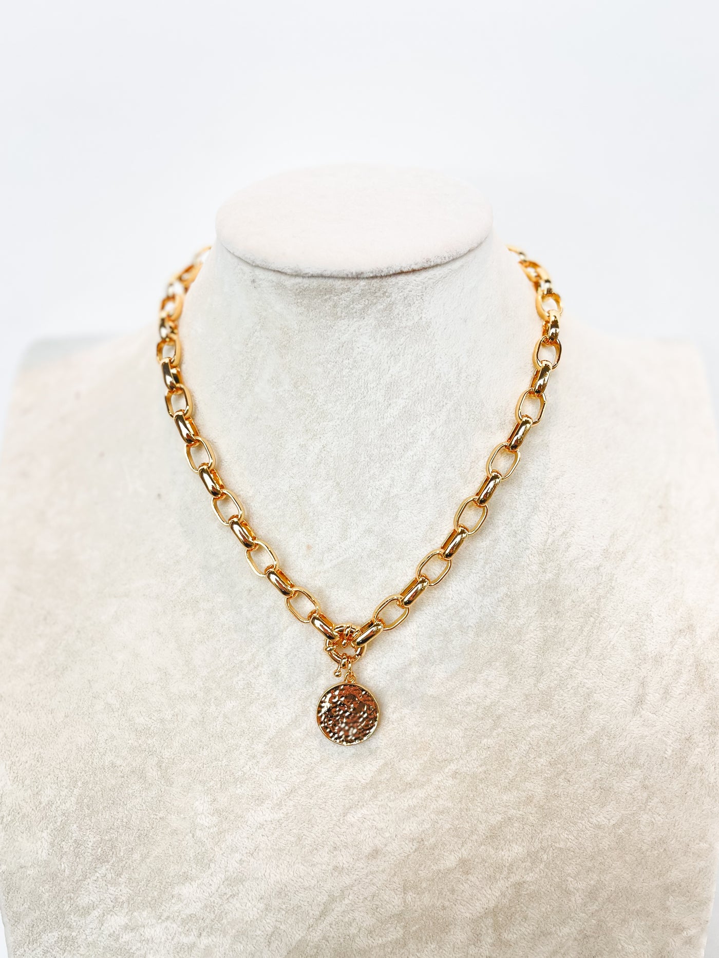 18k Gold Plated Oval Link Hammered Disk Necklace