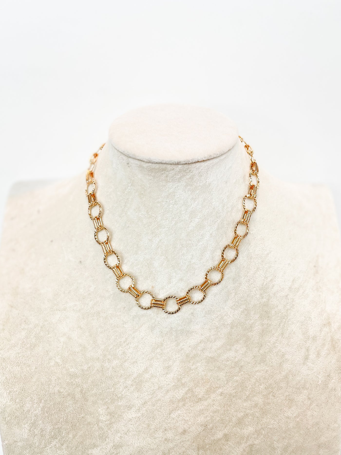 Gold Textured Circle Link Chain Necklace