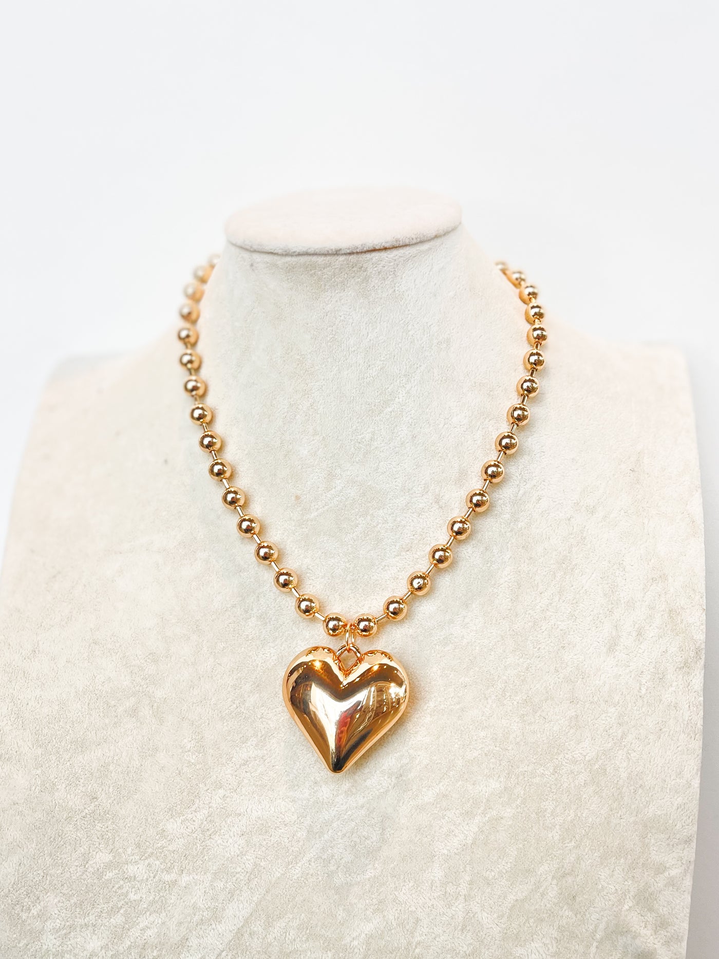 Brooks Bold Heart Ball Necklace