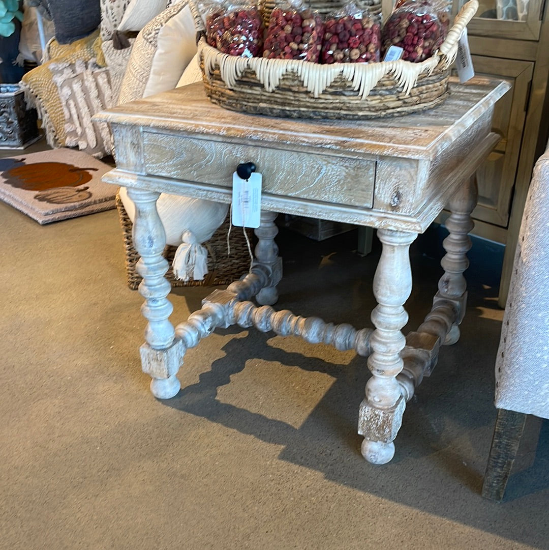 Robin Table