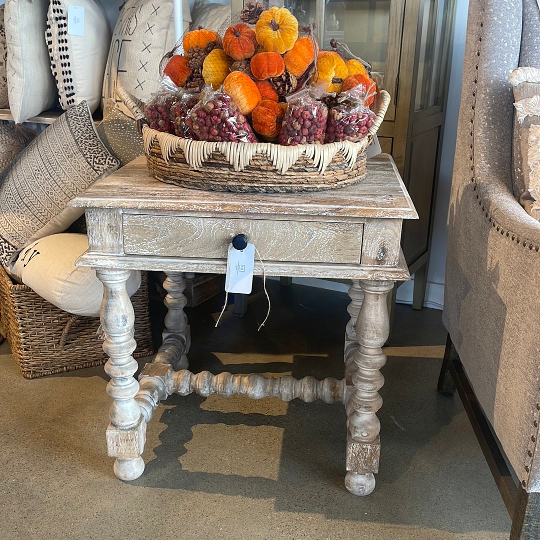 Robin Table